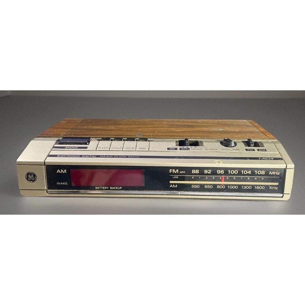 Vintage General Electric Radio Alarm Clock‎ (working)